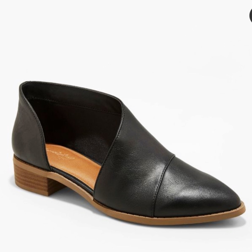 Women's Wenda Cut Out Bootie - Universal Thread